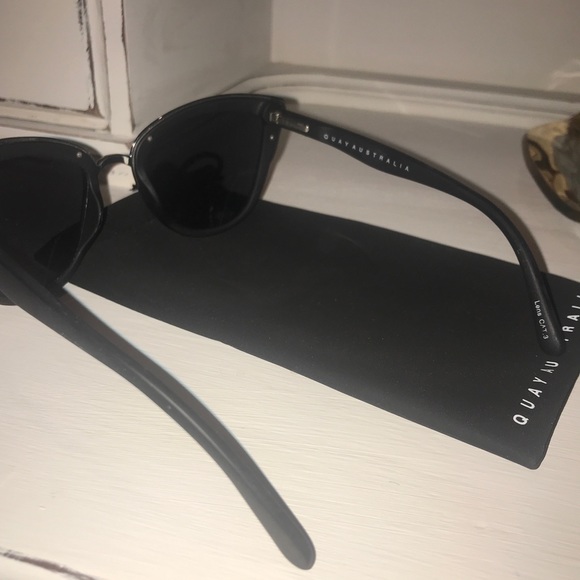 Quay Australia Black Sunglasses - Picture 3 of 3
